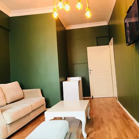 Hostel Royal 61 Kadikoy Mutfaksiz Stambuł